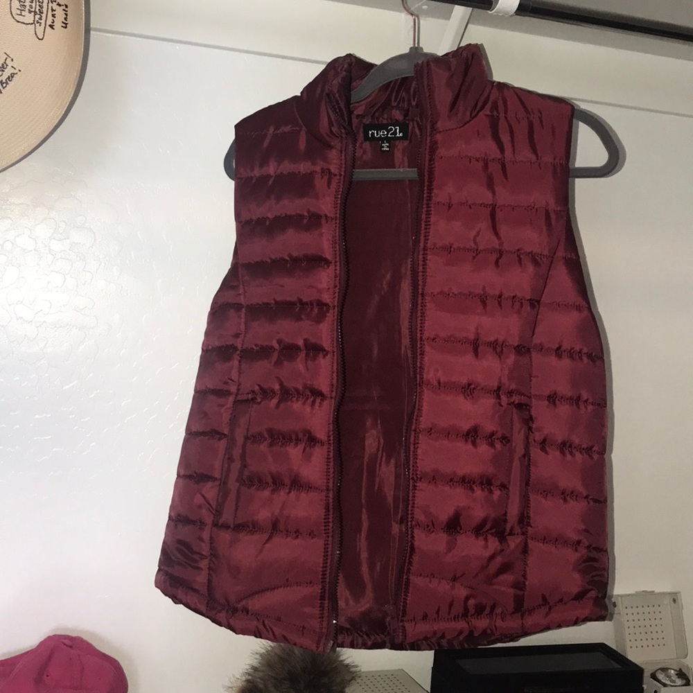 Rue 21 puffer vest- never worn